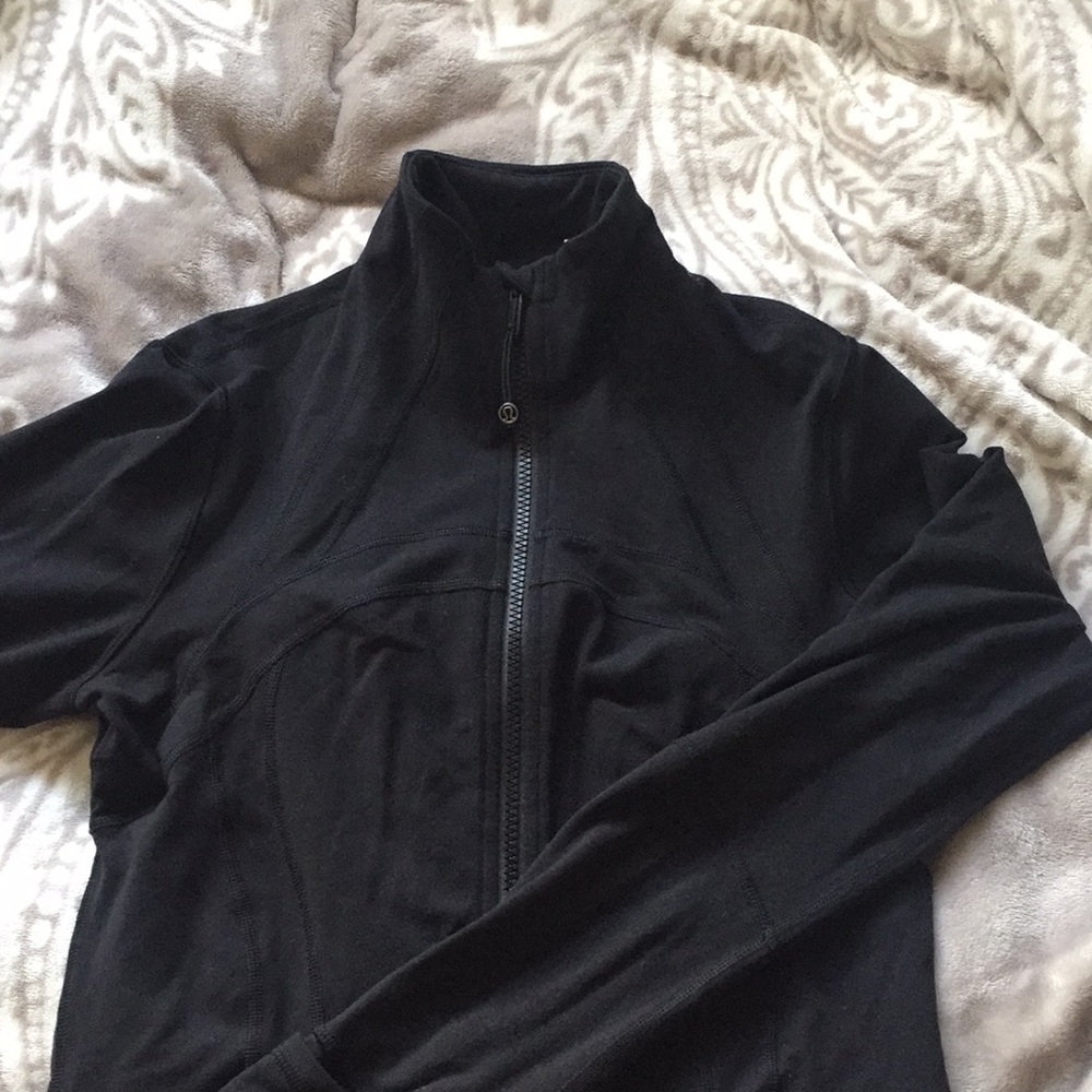 Lulu define jacket
